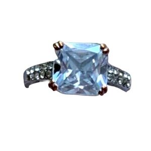 Gorgeous Fashion Engagement Costume Wedding Ring Woman’s Jewelry Princess Cut